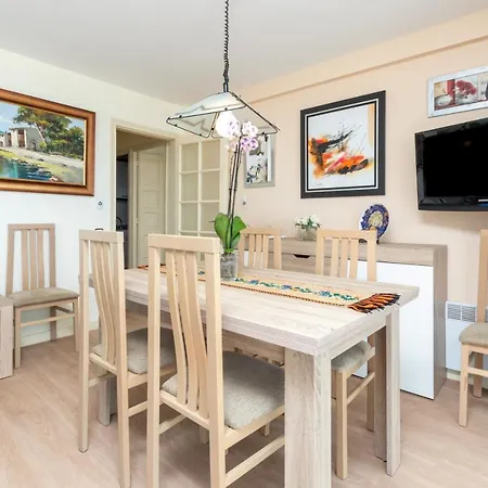 Les Onades I Apartment *
